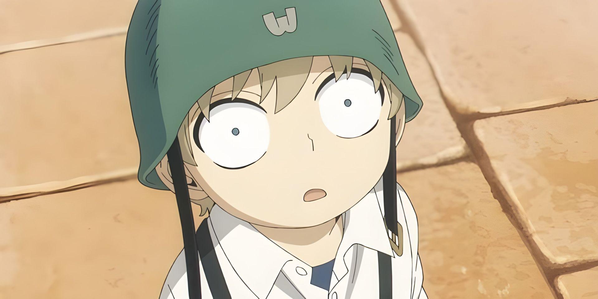 Loid Forger enfant, regardant le ciel sous le feu des bombardements, symbole de la perte et de la guerre