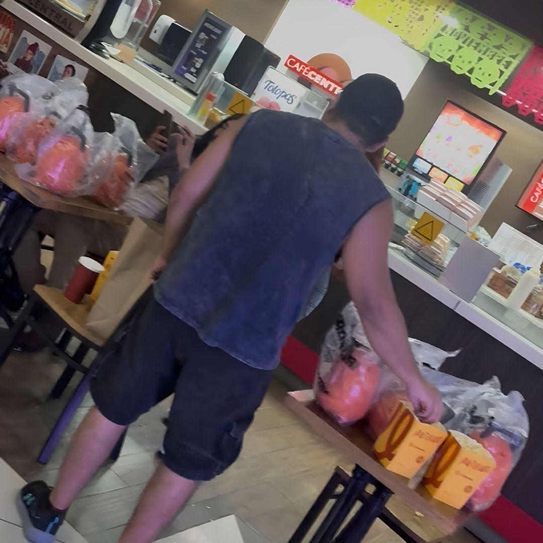 Détail du prix élevé de la palomera Pochita de Chainsaw Man sur le marché secondaire.