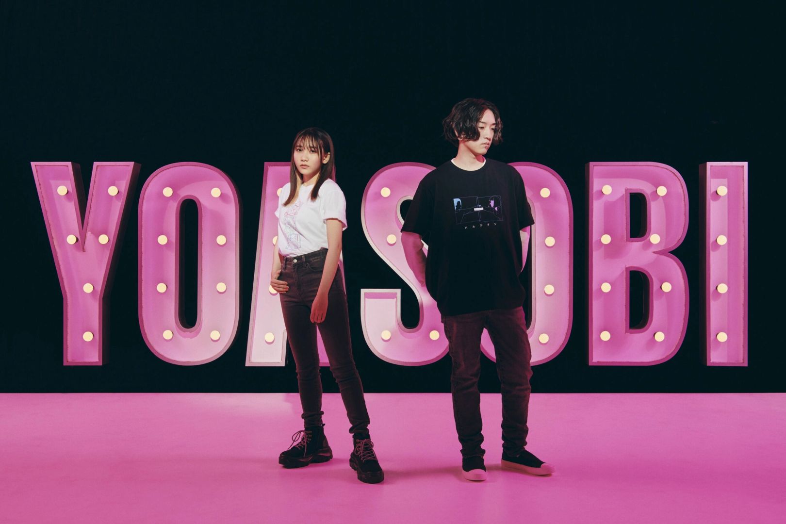 Ayase, membre fondateur et producteur de YOASOBI