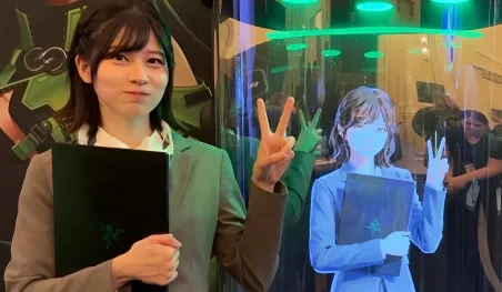 Dispositif Project AVA de Razer projetant un hologramme de waifu IA